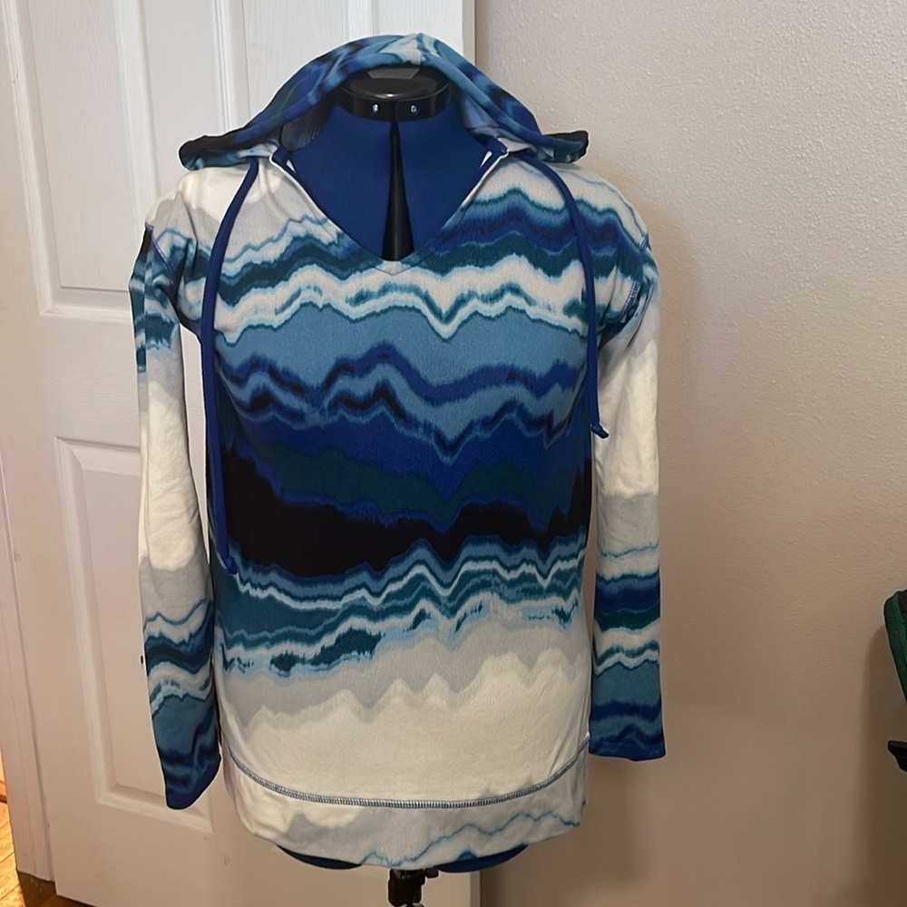 LuLaRoe Small Eliza Hooded Long Sleeve top in shades of blue